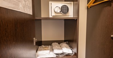 Стандартный однокомнатный двухместный номер с двуспальной кроватью