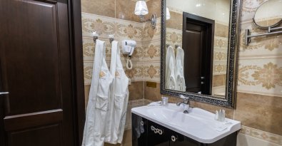 Улучшенный однокомнатный двухместный номер с двуспальной кроватью
